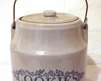 224 - Stoneware Cookie Jar - 8" tall
