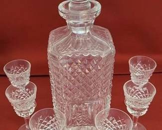 532 - Waterford Decanter w/ 6 Waterford cordials decanter - 10" tall cordials - 3.5" tall
