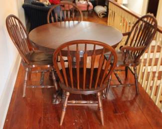 624 - 5pc Dining Table Set w/ 2 leaves Table - 42 x 30 (w/out leaves) Chairs - 22 x 20 x 38
