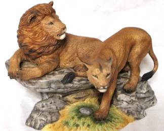 395 - Lenox Lions Statue - 8 x 6
