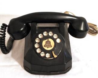 114 - Vintage Rotary Phone - 8 x 7 x 6
