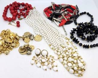 786 - Lot of Costume Jewelry
