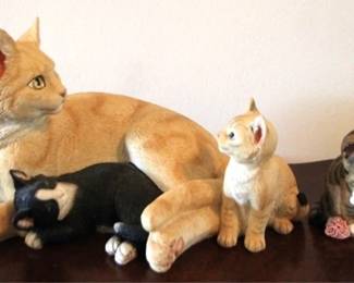 724 - Lenox Cat Figures

