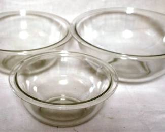 352 - 3 Pyrex Glass Mixing Bowls 10.5", 8.5" & 7.25"
