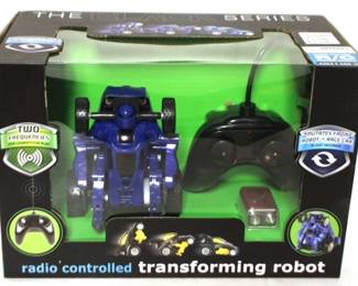 389 - Radio Controlled Transforming Robot new in box
