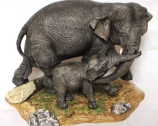 398 - Lenox Elephants Statue - 7 x 6
