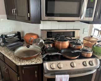 Epicurean pots pans, Waring waffle maker 