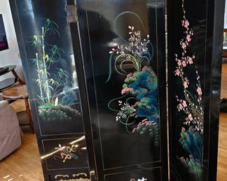 Gorgeous Asian jade and corral room divider. 