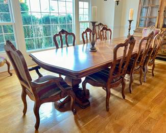 Ethan Allen Banquet Table matching 10 chairs 
