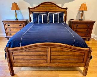 Queen size Bedroom Set 