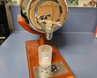 Stainless Steel Beverage Keg with Stand