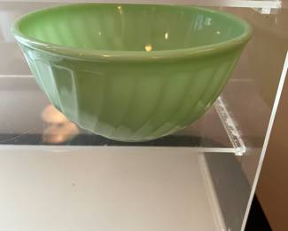 Jadeite swirl bowl 