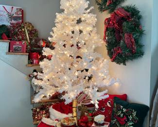 White Christmas tree