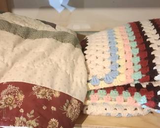 Crochet blankets and quilts