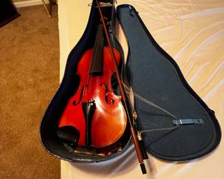 Newer Stradivarius violin 