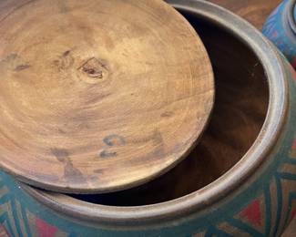 Wood bowls detail