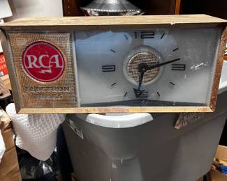 RCA advertising clock light