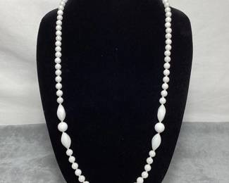 HAYE119 Vintage White Jadeite Jade Necklace Heavy and cold to the touch, this necklace measures approximately 31 inches around. 
