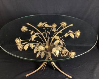 DILA112 Made In Italy Gilt, Roses, Accent Table Round glass table top, intricately crafted 9 roses, gold table base. Tagged, Made In Italy.
