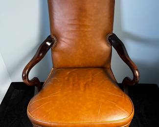 Office arm chair 