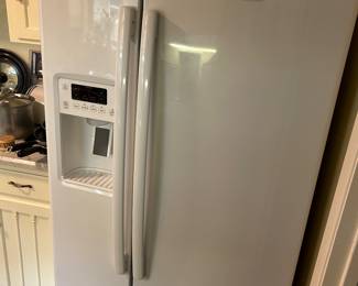 Kenmore side by side, nice!