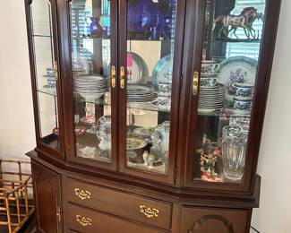 Ethan Allen Mahogany Lighted Hutch