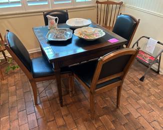 MCM draw leaf game table with 4 chairs, table leaves enlarge the table