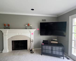 TV, console and fireplace accessories 
