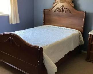Victorian Bed Set