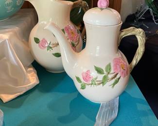 Dessert Rose dish set complete with a variety of plates, bowls, serving dishes and more.