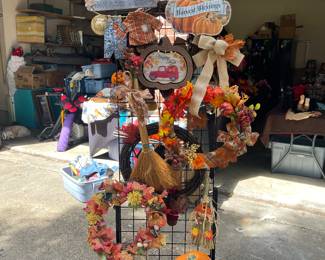 Autumn inspired wreaths and decor