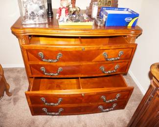 Havertys Mahogany Chippendale Night Stand chest cabinet e