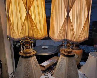 mid century mcm hollywood regency large pair of lamps