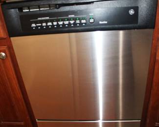GE Nautilus built in dishwasher.                                               BUY IT NOW! $150.00