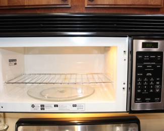 GE Spacesaver microwave, under cabinet.                        BUY IT NOW! $125.00