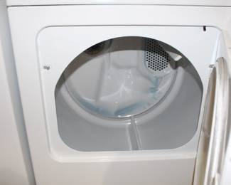 Whirlpool washer and Electric dryer set.                            BUY IT NOW!  $500.00