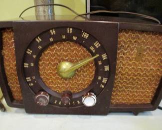 Zenith Vacuum Tube Radio 1952.. works