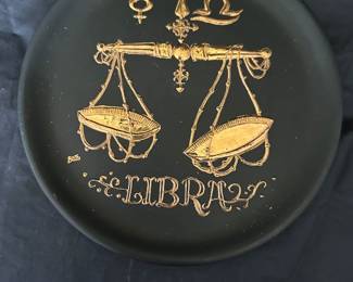 Libra Plate