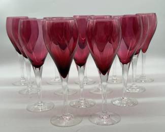 (14) Cranberry Tulip w/ Clear Stem Wine Glasses