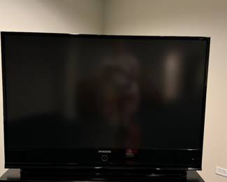 Samsung Electronics HL-T5089S TV (2007), Speakers & Integra Am & DVD Player. Photo 2 of 6.