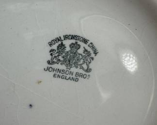Johnson Bros England, Royal Ironstone China White Bowl. Photo 2 of 2.