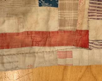 Vintage Quilt. Measure 3" x 4". Photo 3 of 3.