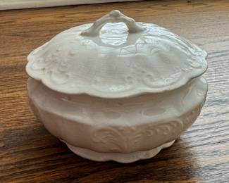 Antique C.P. Marquette Co. Tureen. Photo 1 of 2.