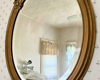 Lovely vintage mirror. Take it home today !