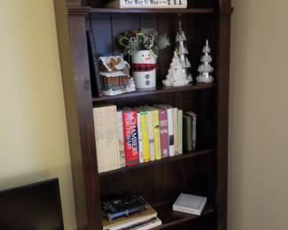 Georgian Court by Ethan Allen. A pair of these upstairs. 