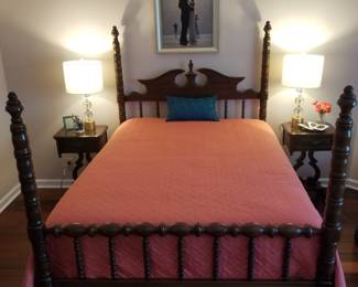 Beautiful Davis Cabinet Company bedroom suite. Priced individually or as a group. Super value. 