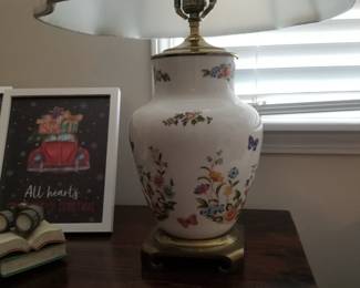 Beautiful "Aynsley" lamp