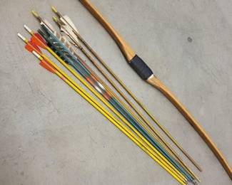 Vintage Wood Archery Bow MicroFlite 5 Arrows