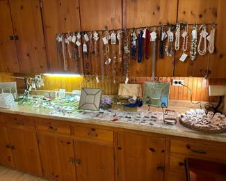 Vintage & Modern Jewelry