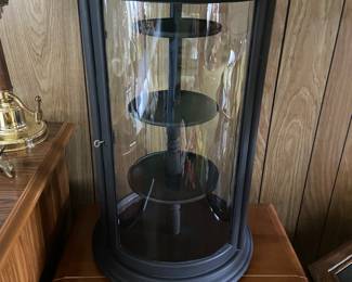 Cylindrical display case
